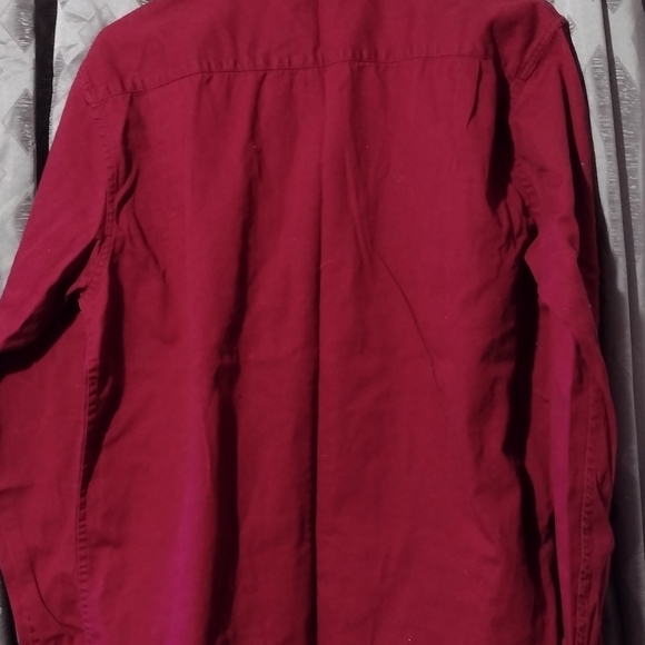 Wrangler premium quality red button down men's medium - Picture 3 of 3